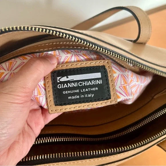 Gianni Chiarini Elegant Tan Tote Bag - Picture 12 of 14